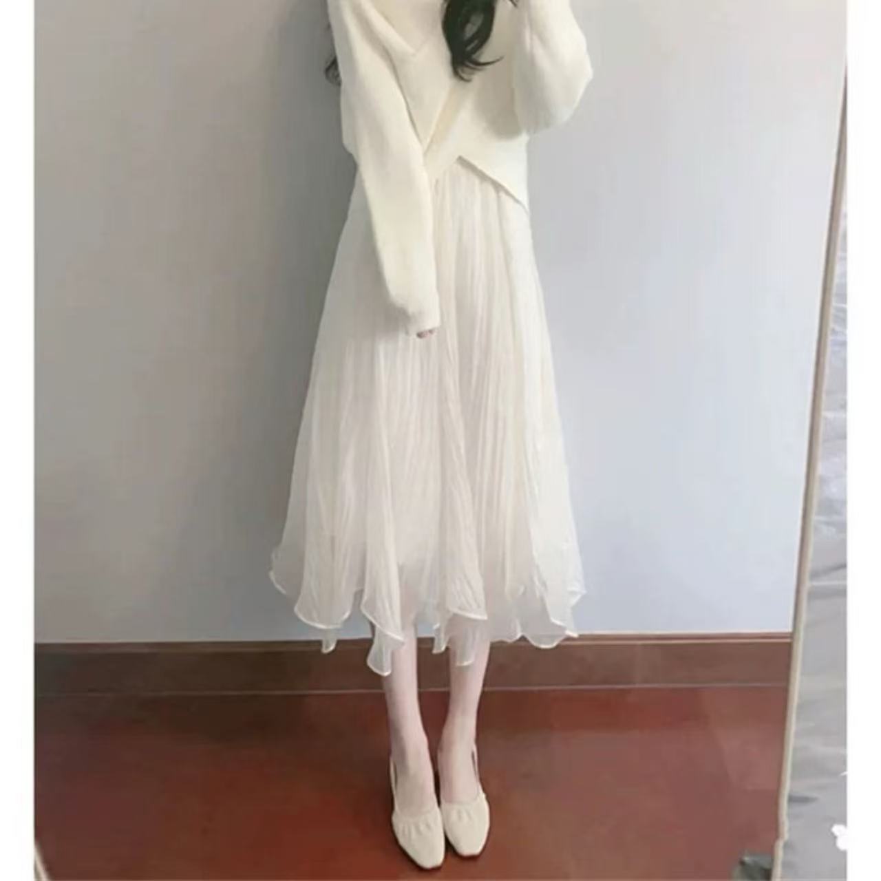 骨格ウェーブ 上品レース素材 レディース 姫コーデにも  着回し
