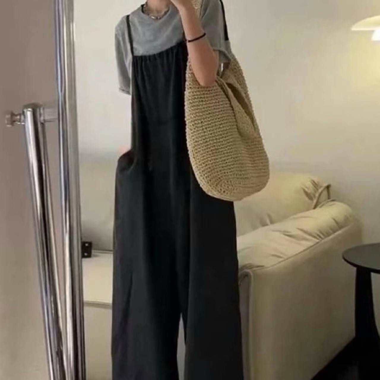 骨格ハイウエスト×ワイドシルエットで脚長見え