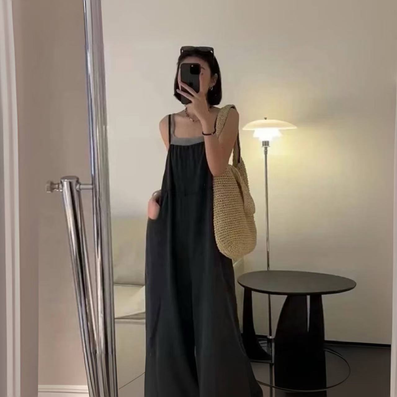 骨格ハイウエスト×ワイドシルエットで脚長見え