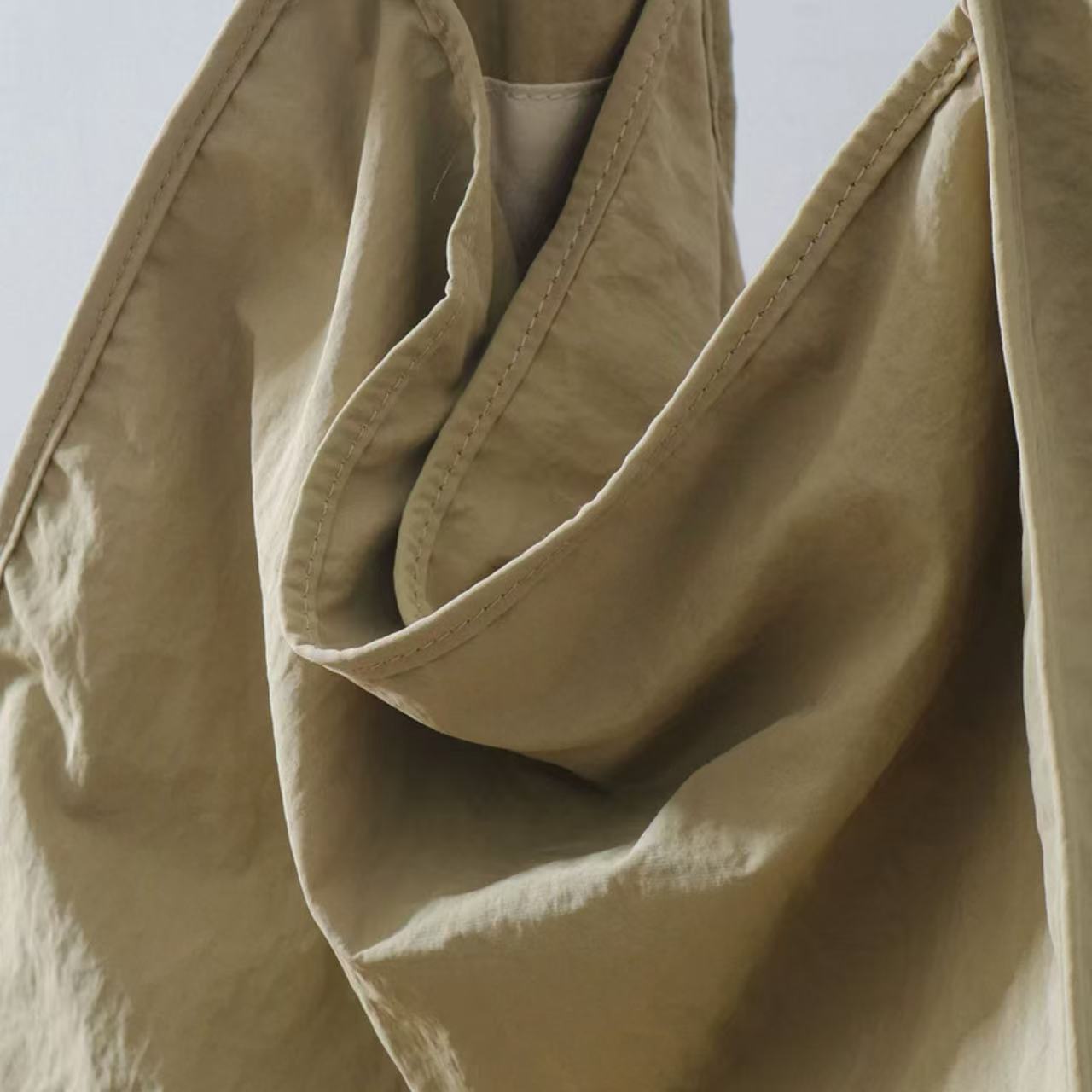 骨格ウェーブ 撥水速乾シンプルトートバッグ