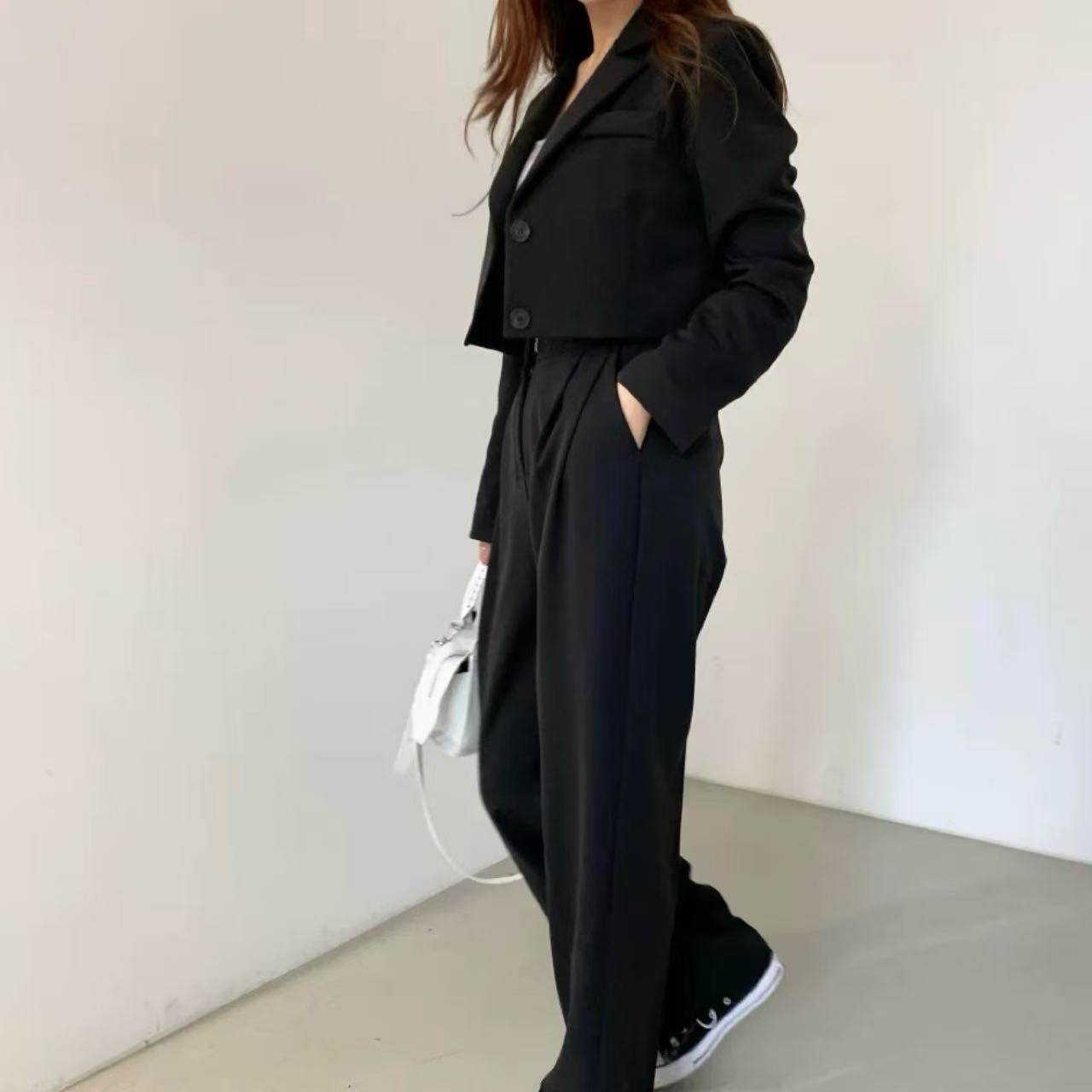 骨格ウェーブ ショート丈ジャケットセットアップスーツ