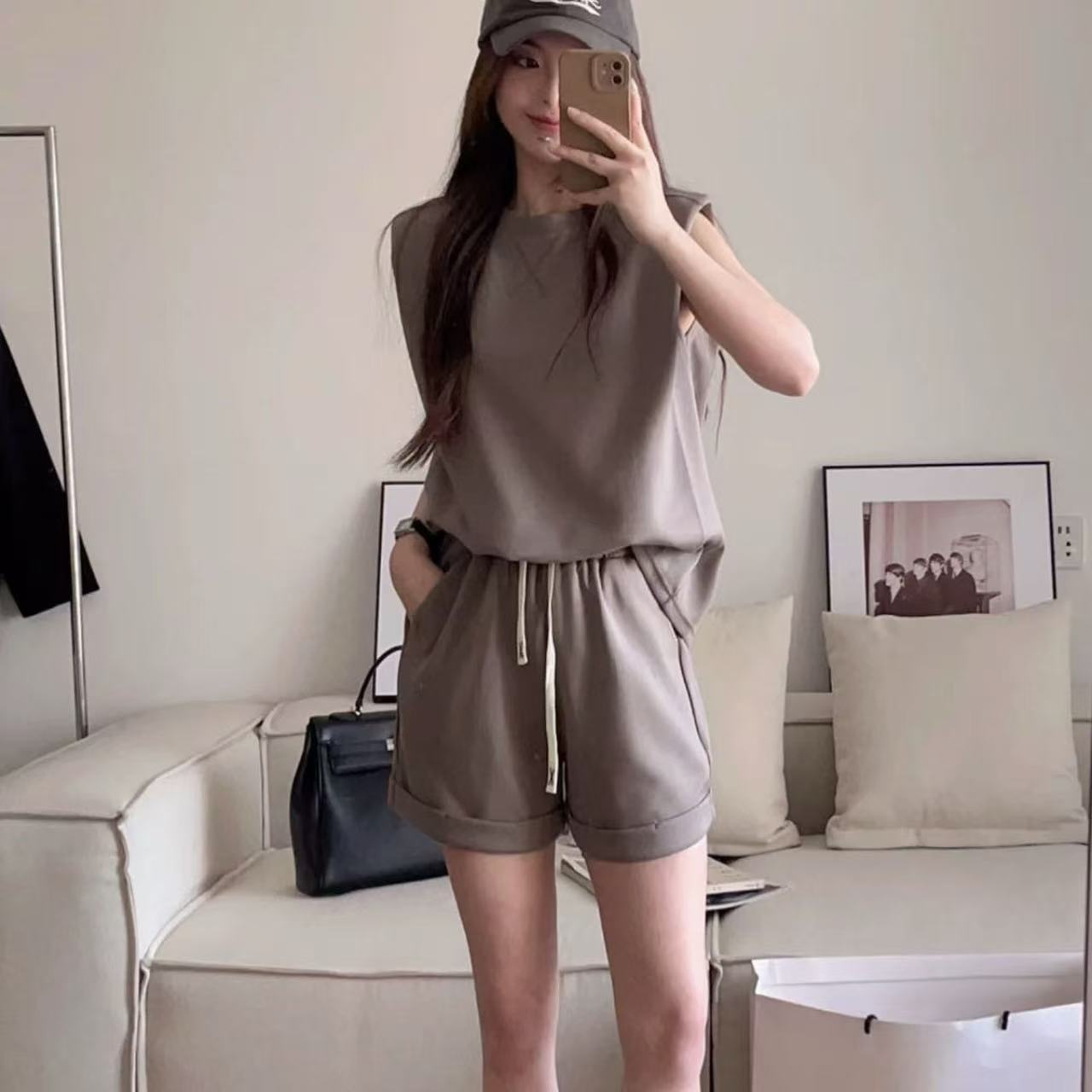 骨格ウェーブ ノースリーブ&ショートパンツセットアップ