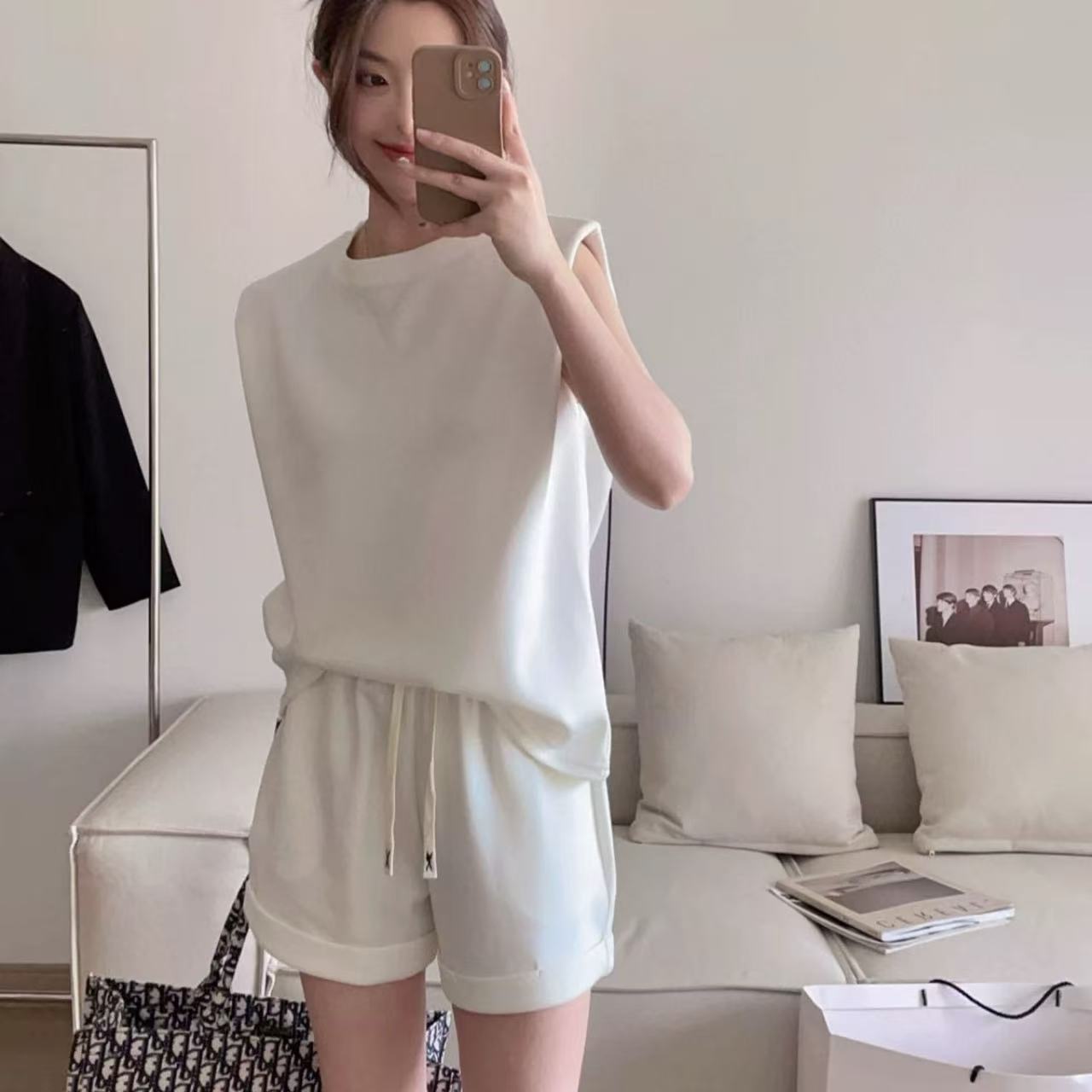 骨格ウェーブ ノースリーブ&ショートパンツセットアップ