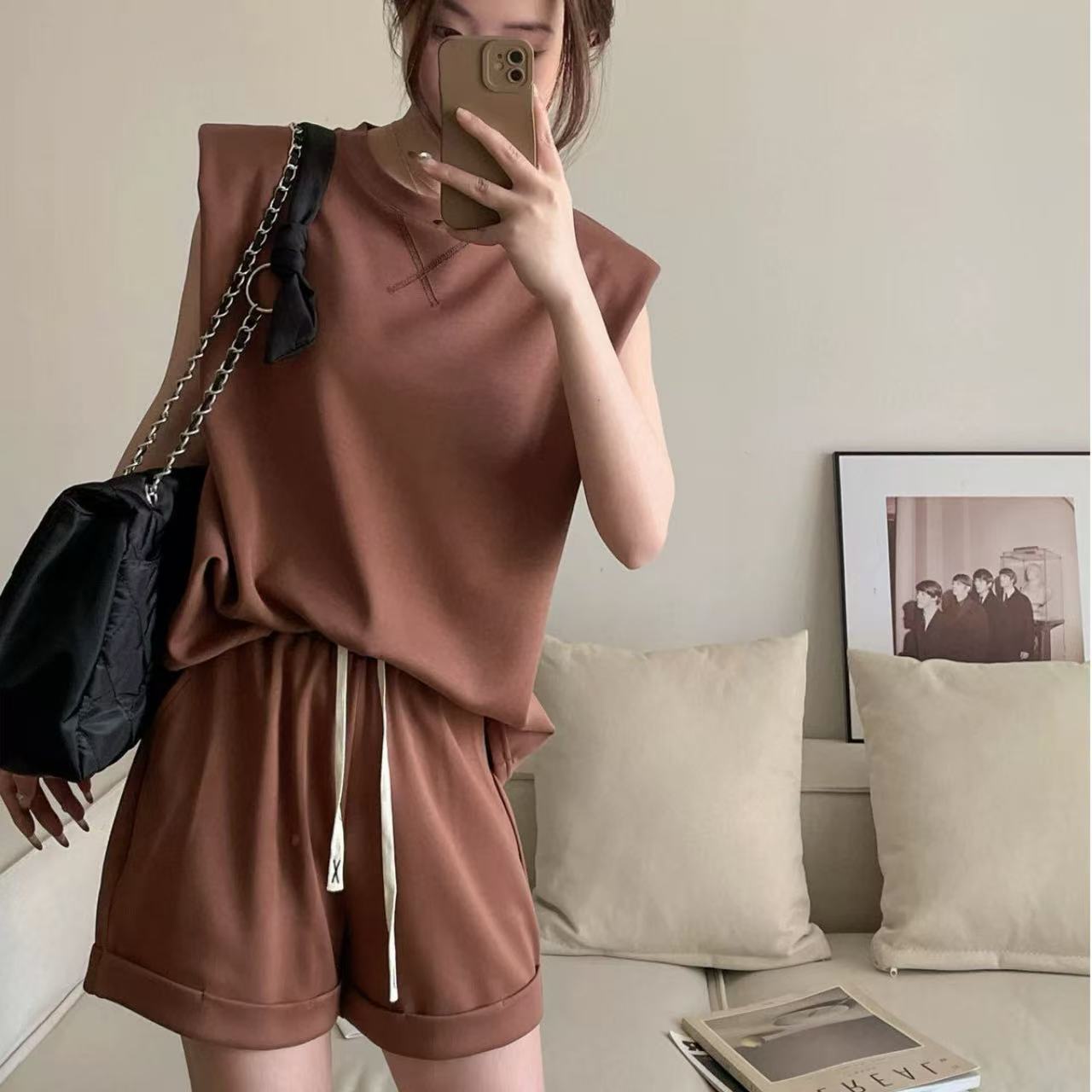 骨格ウェーブ ノースリーブ&ショートパンツセットアップ