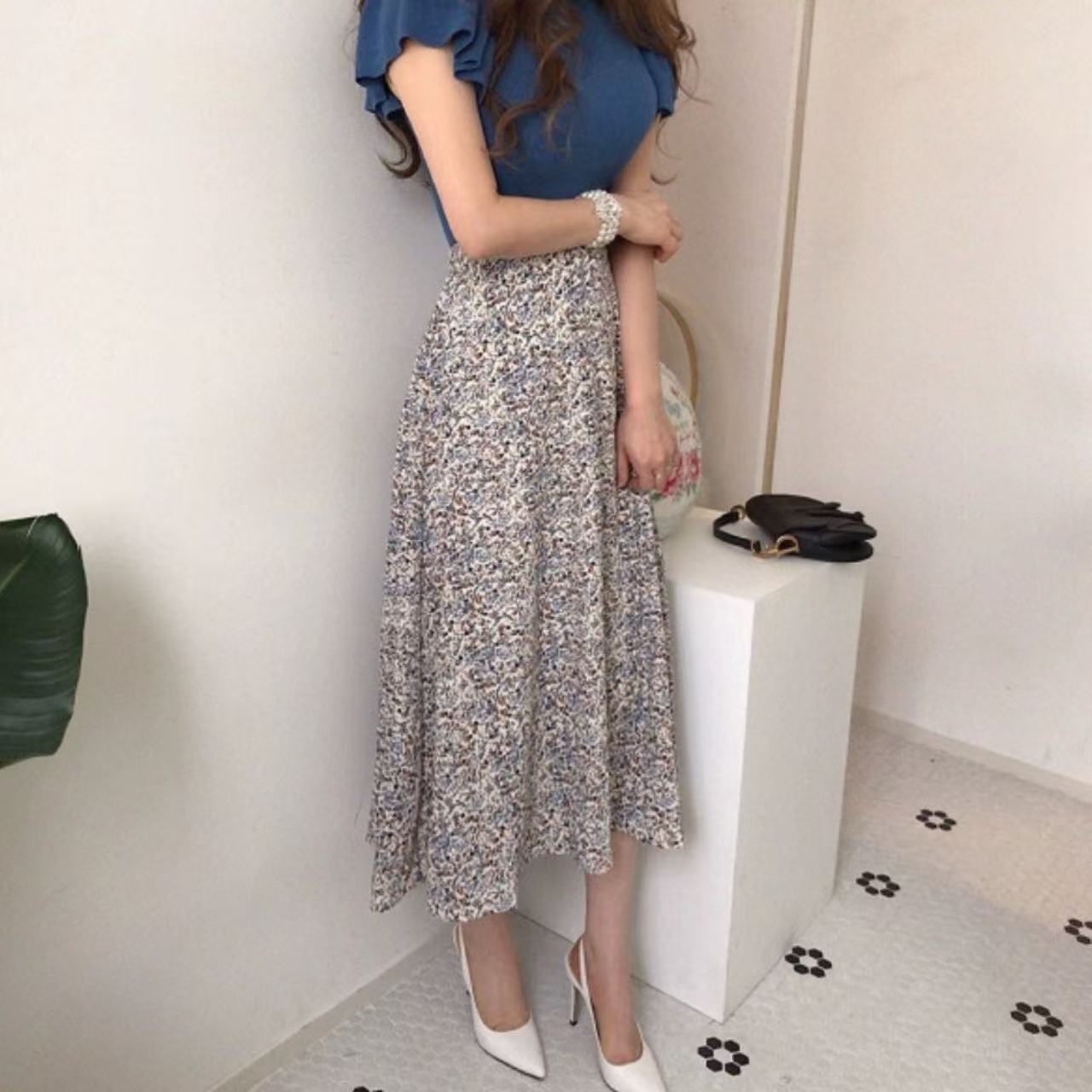 骨格ウェーブ フリルニットトップス&ハイウエスト花柄フレアスカートセットアップ