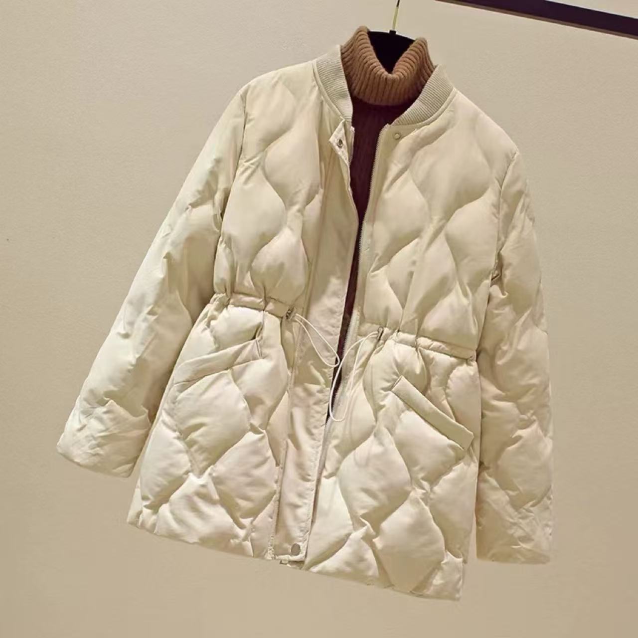 骨格ウェーブ服ウエストマーク付きキルティングアウター