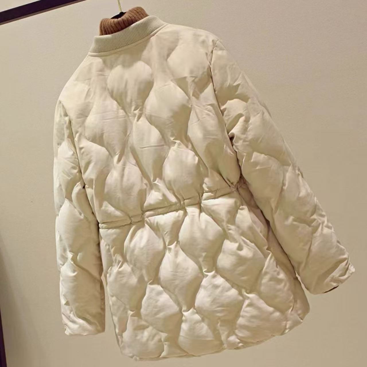 骨格ウェーブ服ウエストマーク付きキルティングアウター