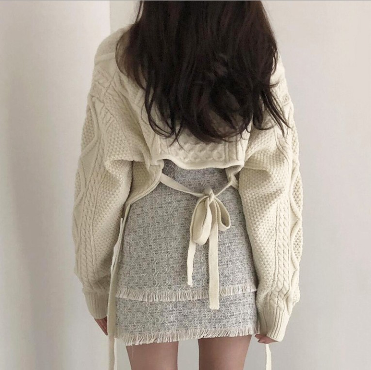 骨格ウェーブ バックリボン Vネック ケーブルニット