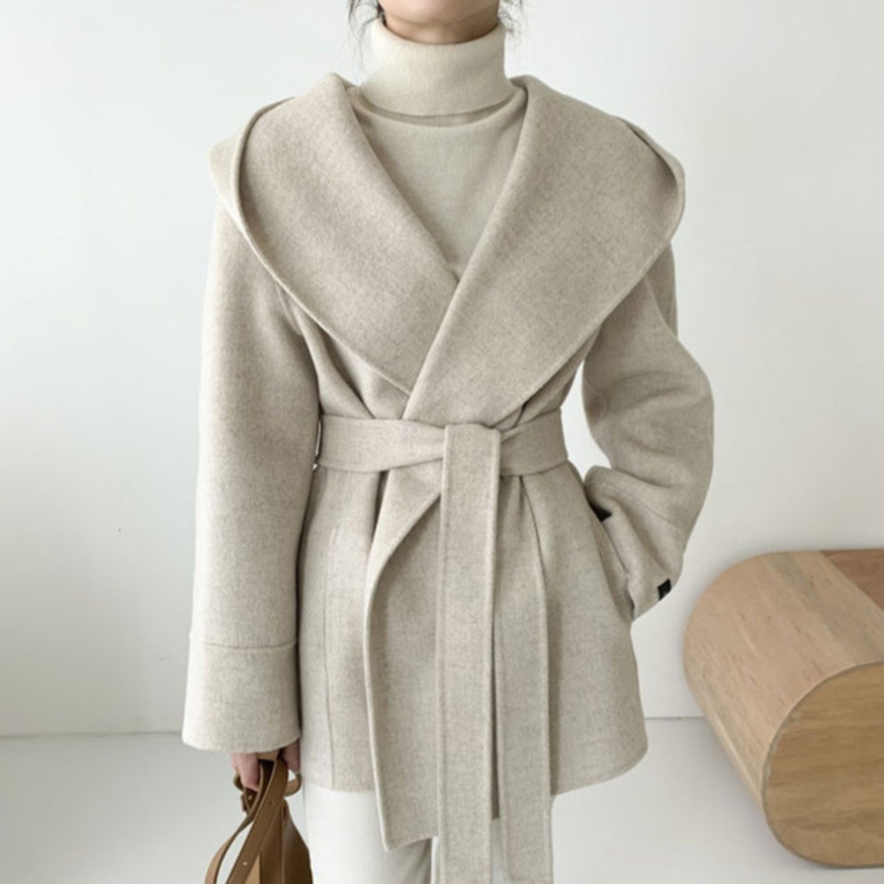 骨格ウェーブ ウエストマーク フード付き ミドル丈コート