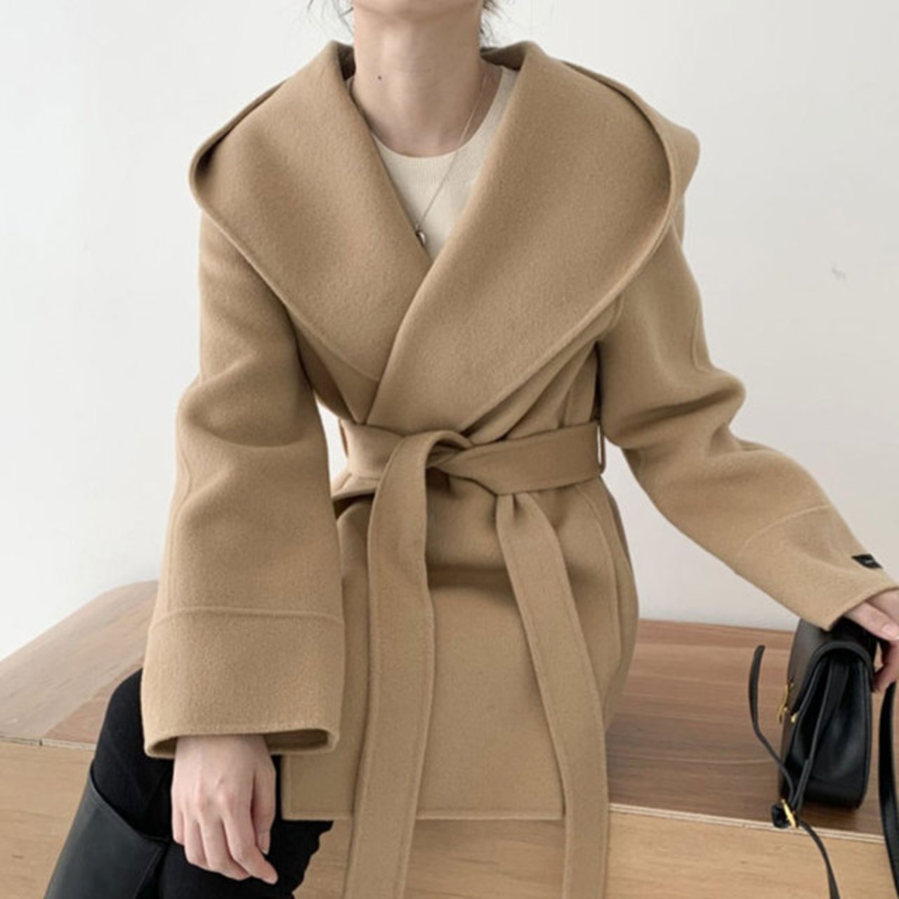 骨格ウェーブ ウエストマーク フード付き ミドル丈コート