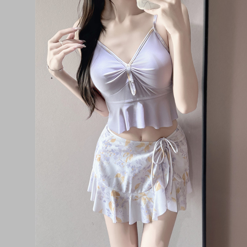 骨格ウェーブ ペプラムビスチェ×美脚フレアスカート セパレート水着