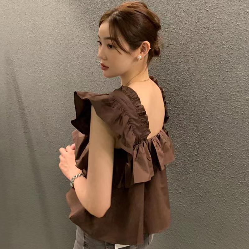 骨格ウェーブ デコルテ美人 ペプラム風フリルトップス