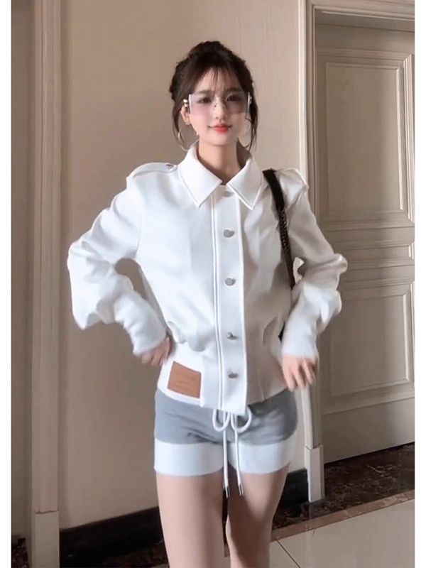 骨格ウェーブ すっきり美人 襟付きフォルムジャケット