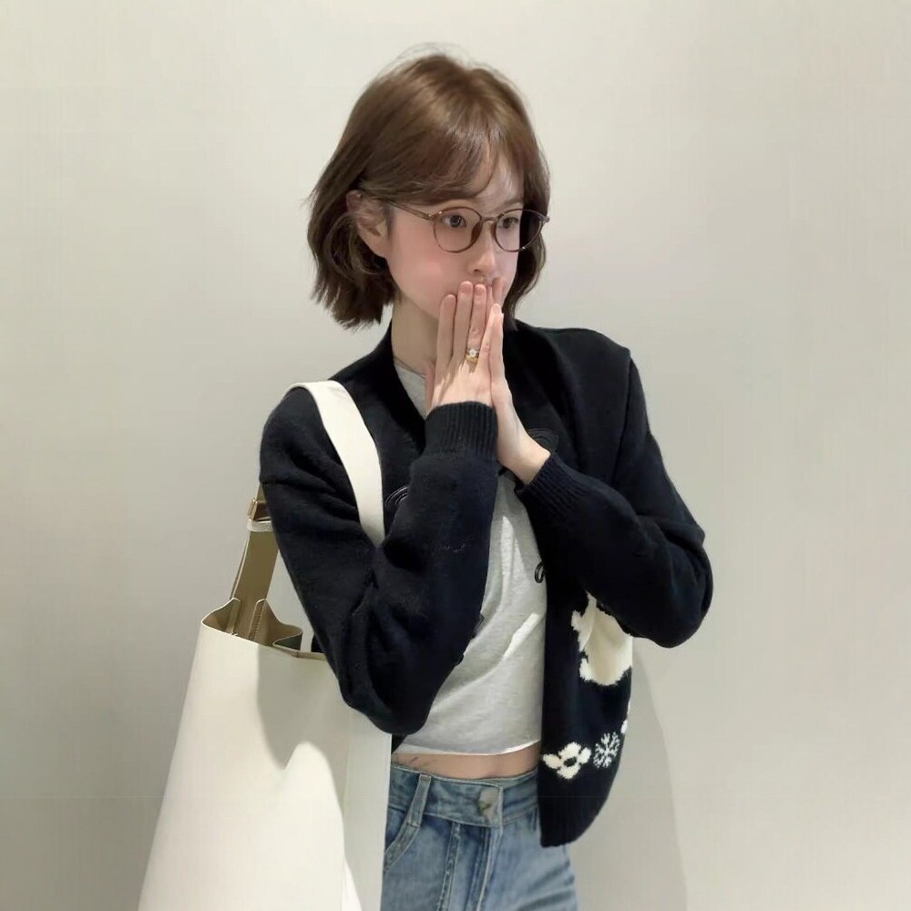 骨格ウェーブ うさぎ柄 ダッフル風 ニットブルゾン