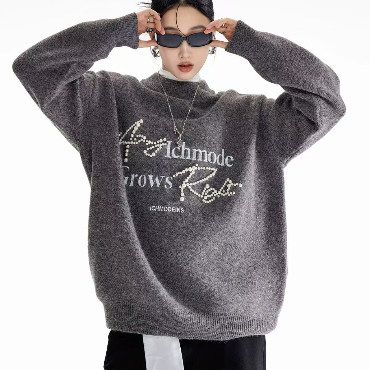 骨格ウェーブ ICH MODE アメリカンレトロ風 パール付きクルーネックセーター