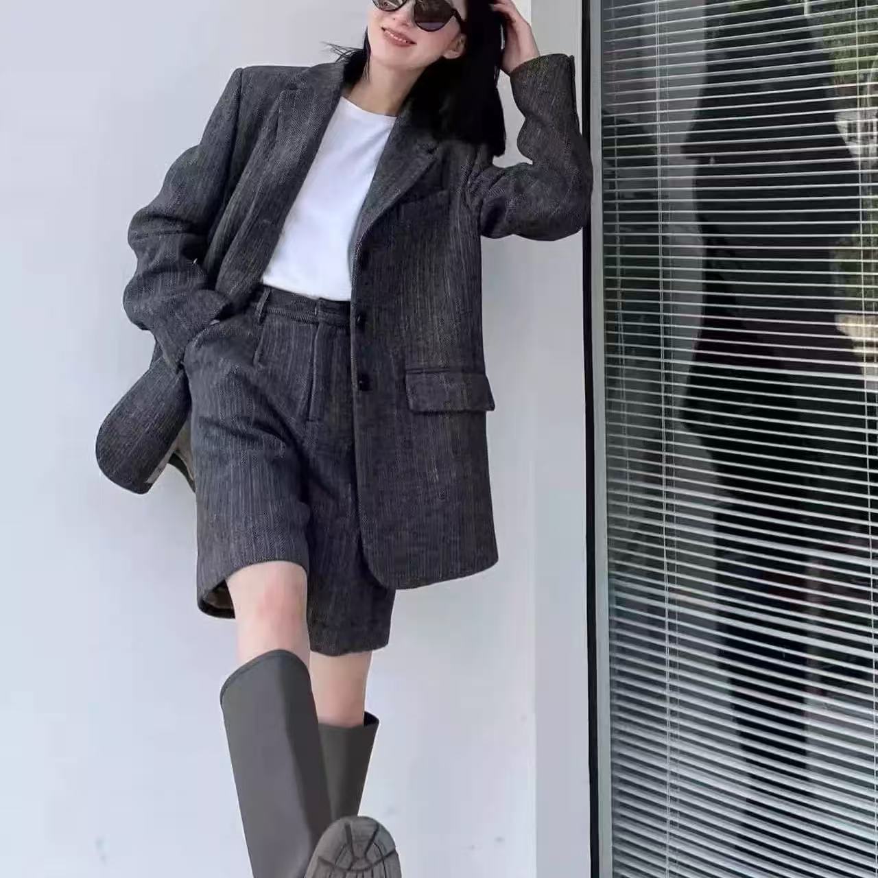 骨格ウェーブ トライプウールスーツジャケット＆ショーツ セットアップ