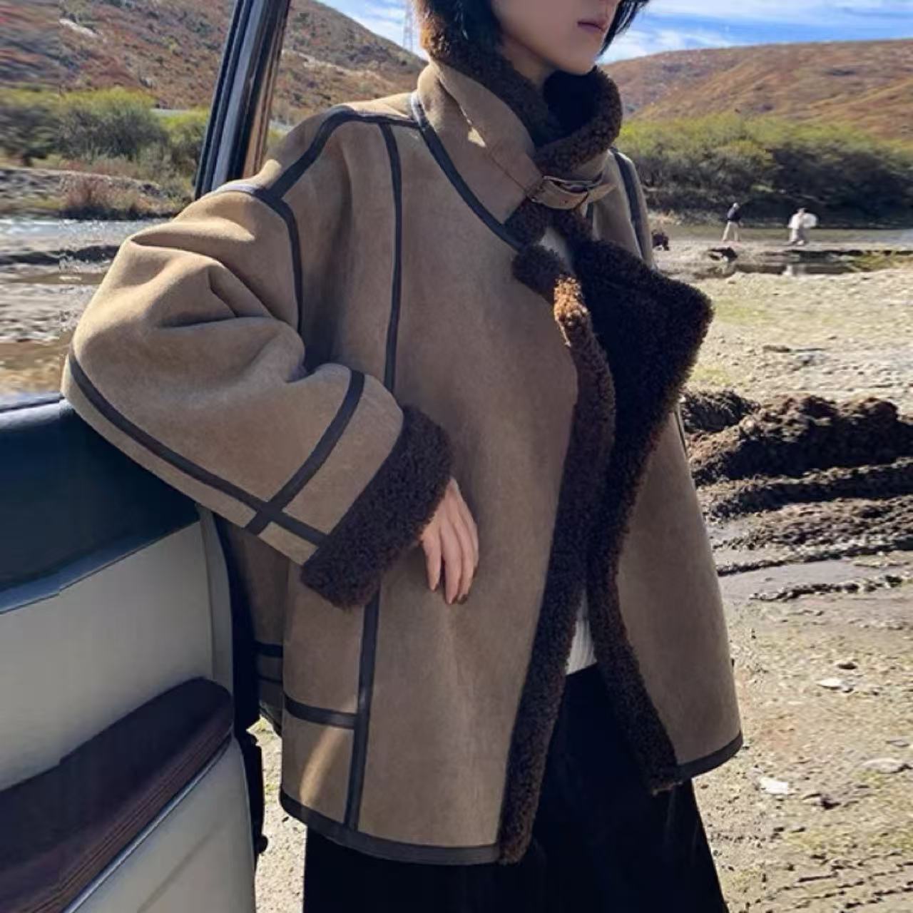 骨格ウェーブ レトロ メラードカラー フェイクファーフリース ショートジャケット