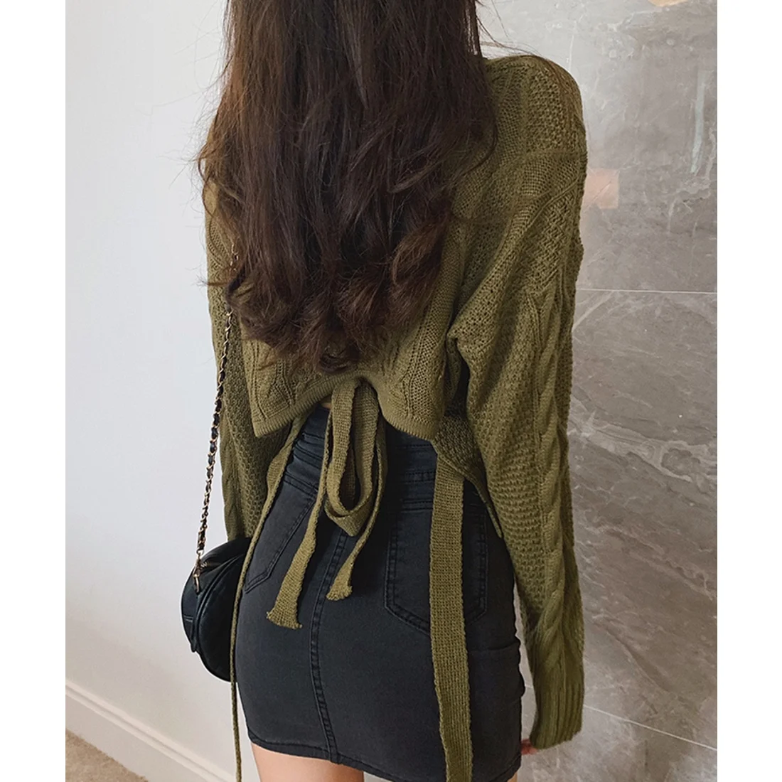 骨格ウェーブ バックリボン Vネック ケーブルニット