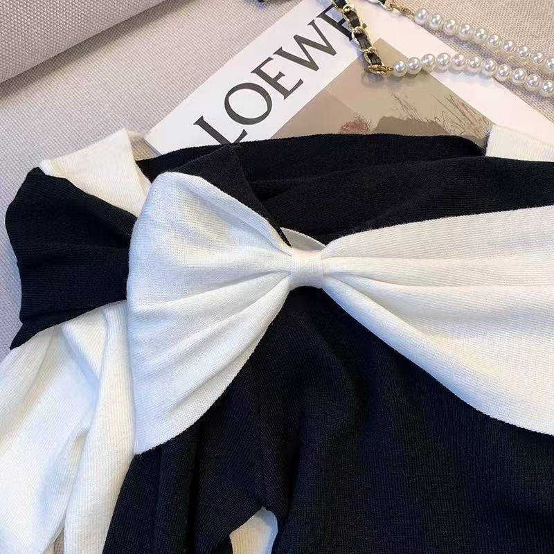 骨格ウェーブ フェミニン 配色リボン付き オフショルダーニット 長袖トップス