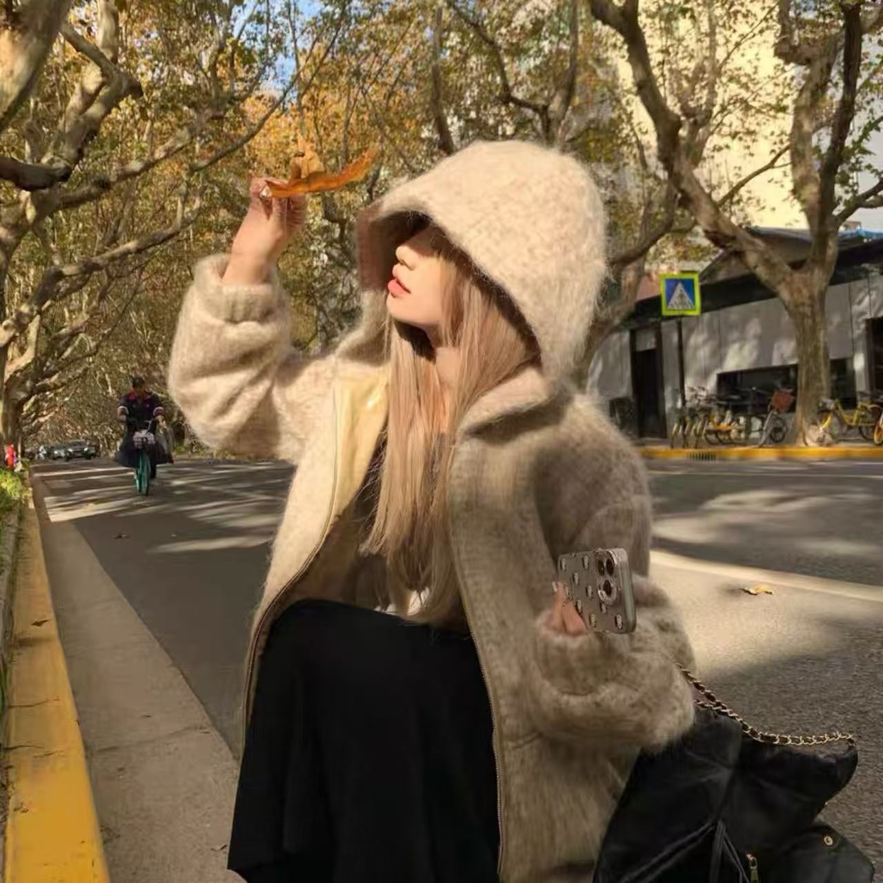 骨格ウェーブ もこもこ フード付き ニットパーカー ゆったり