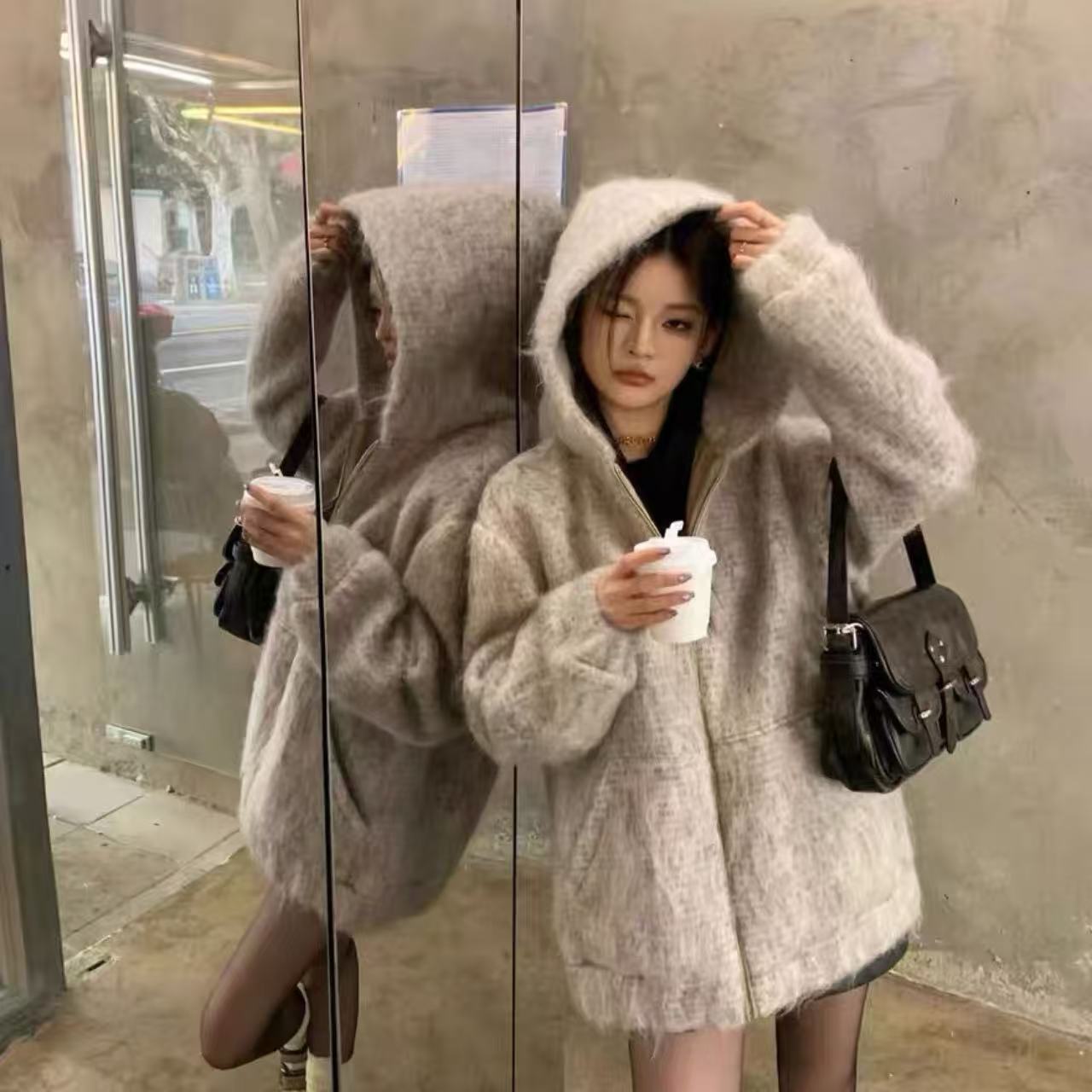 骨格ウェーブ もこもこ フード付き ニットパーカー ゆったり