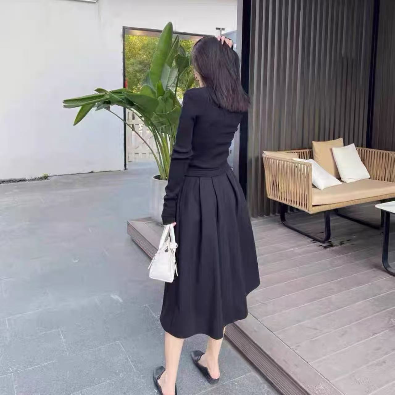 骨格ウェーブ プリーツAラインスカート フレアデザイン ロング丈