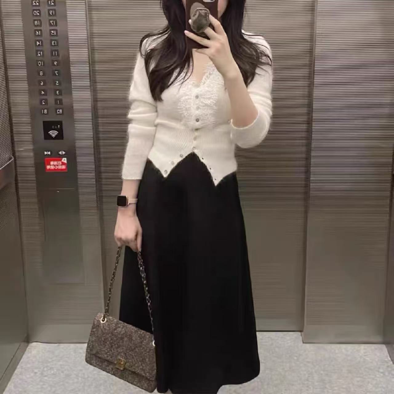 骨格ウェーブ プリーツAラインスカート フレアデザイン ロング丈