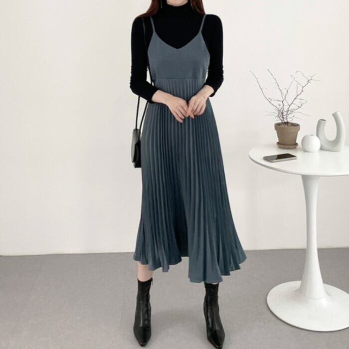 骨格ウェーブ 高見え 細プリーツキャミワンピース