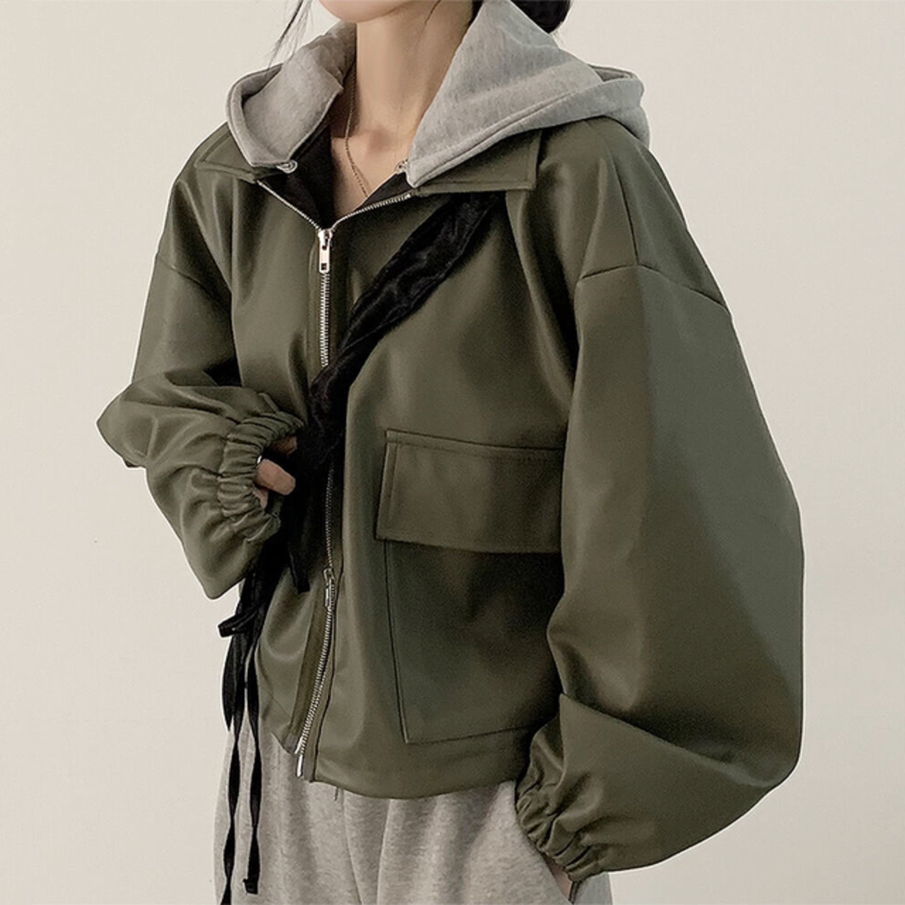 骨格ウェーブ ショート丈 フェイクレザー ジャケット フード付き ビッグポケット ゆったり