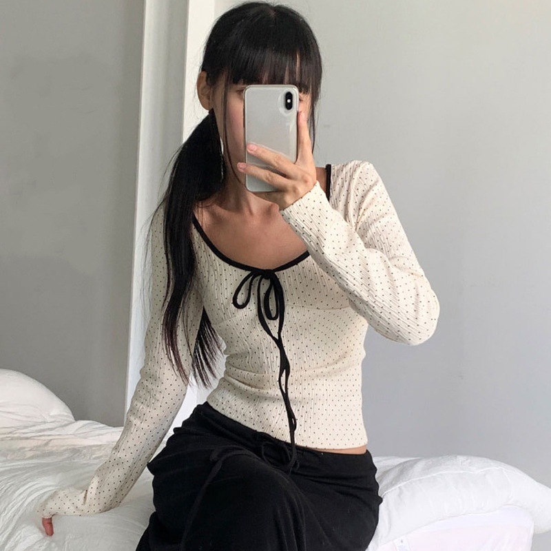 骨格ウェーブ デコルテリボン×ドット柄 フレンチガーリートップス