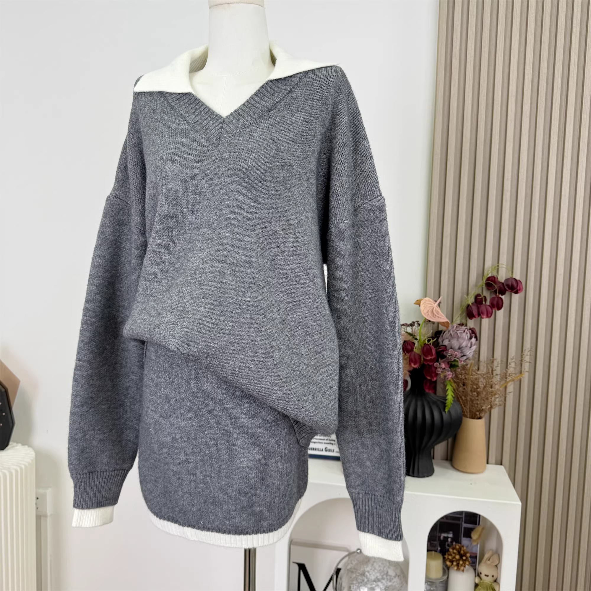 骨格ウェーブ 配色襟ニット＆ミニスカート セットアップ