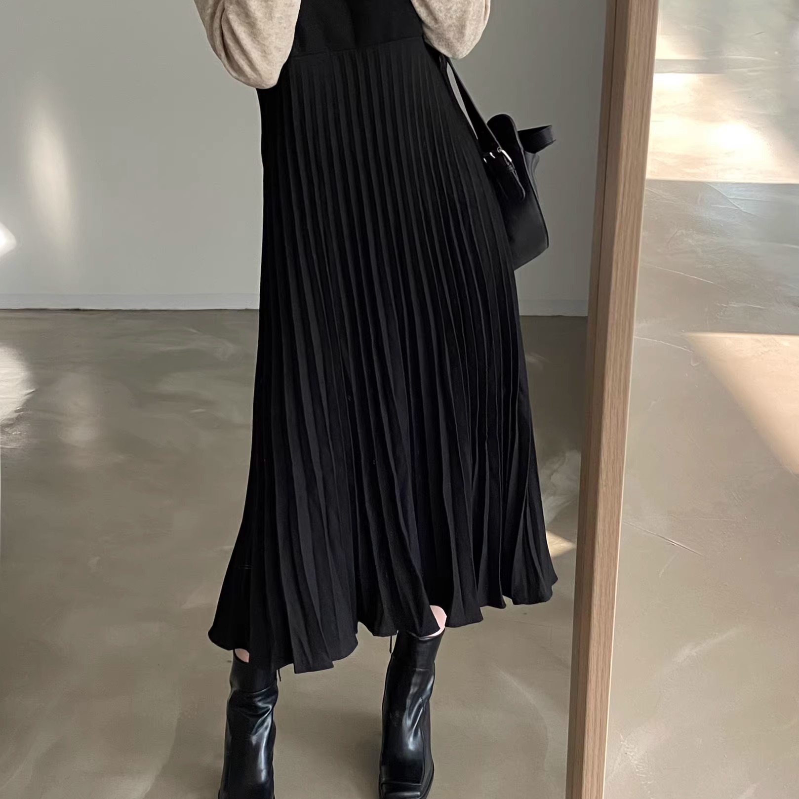 骨格ウェーブ 高見え 細プリーツキャミワンピース