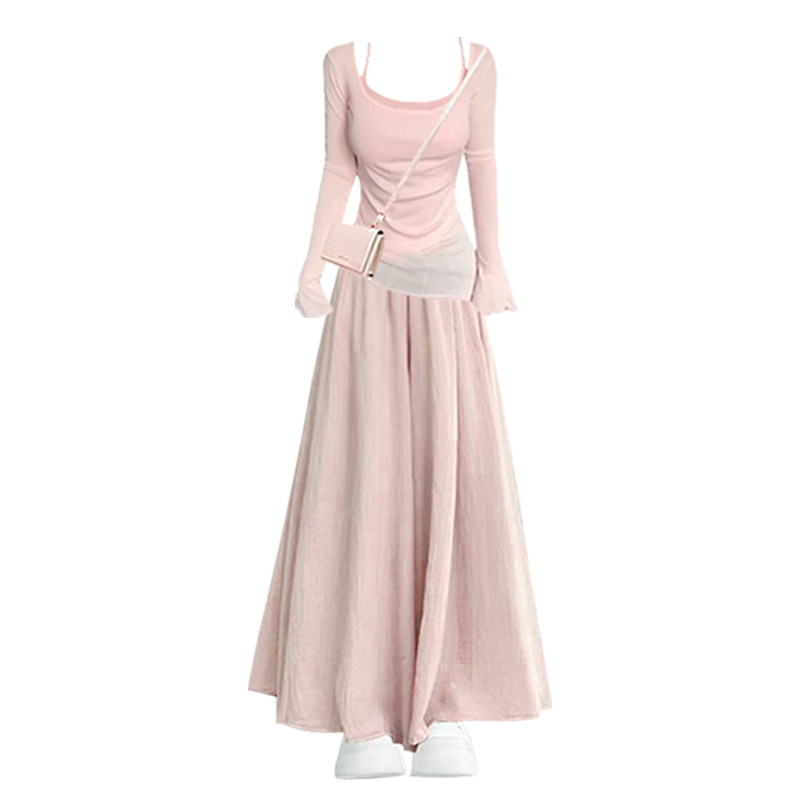 骨格ウェーブ ホルターネック風ストラップ付き あざとトップス