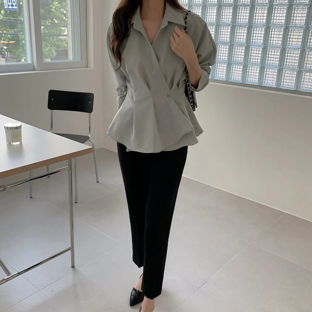 骨格ウェーブ 上半身すっきり ペプラムカシュクールシャツ