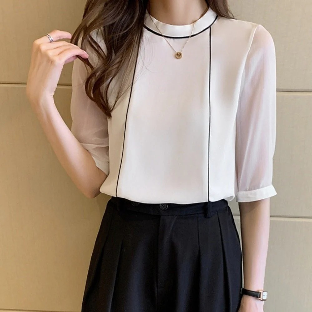 骨格ウェーブ 華奢見せ シアー五分袖ブラウス