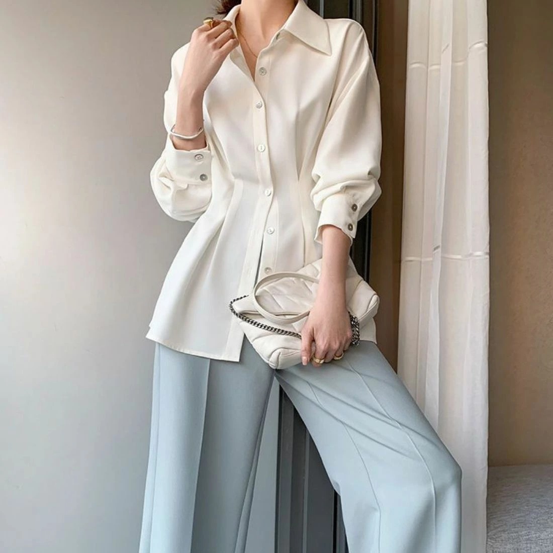 骨格ウェーブ バックプリーツ シャツブラウス