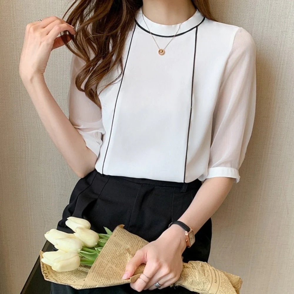 骨格ウェーブ 華奢見せ シアー五分袖ブラウス