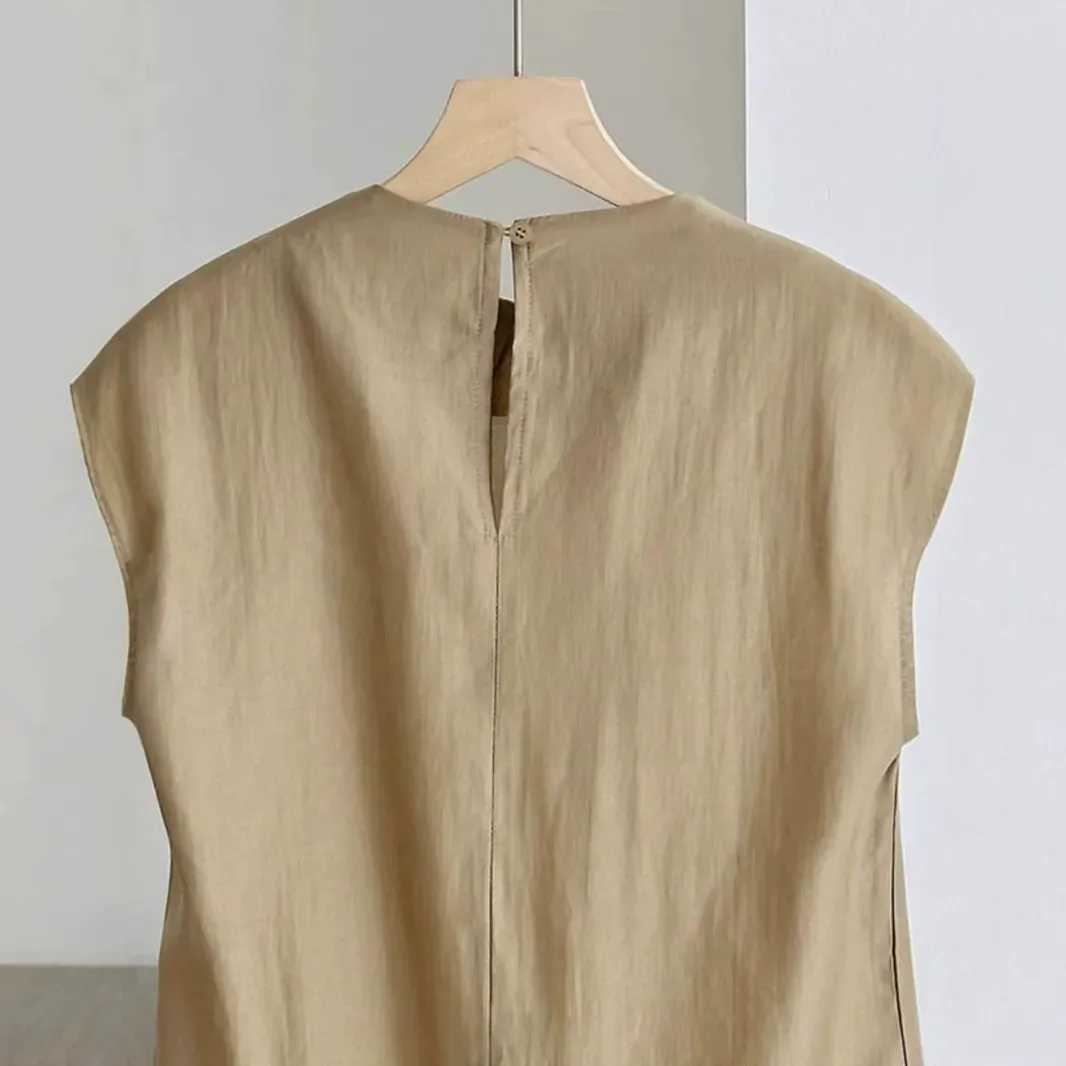 骨格ウェーブ ふんわりフロントタック ハイネックフレンチブラウス