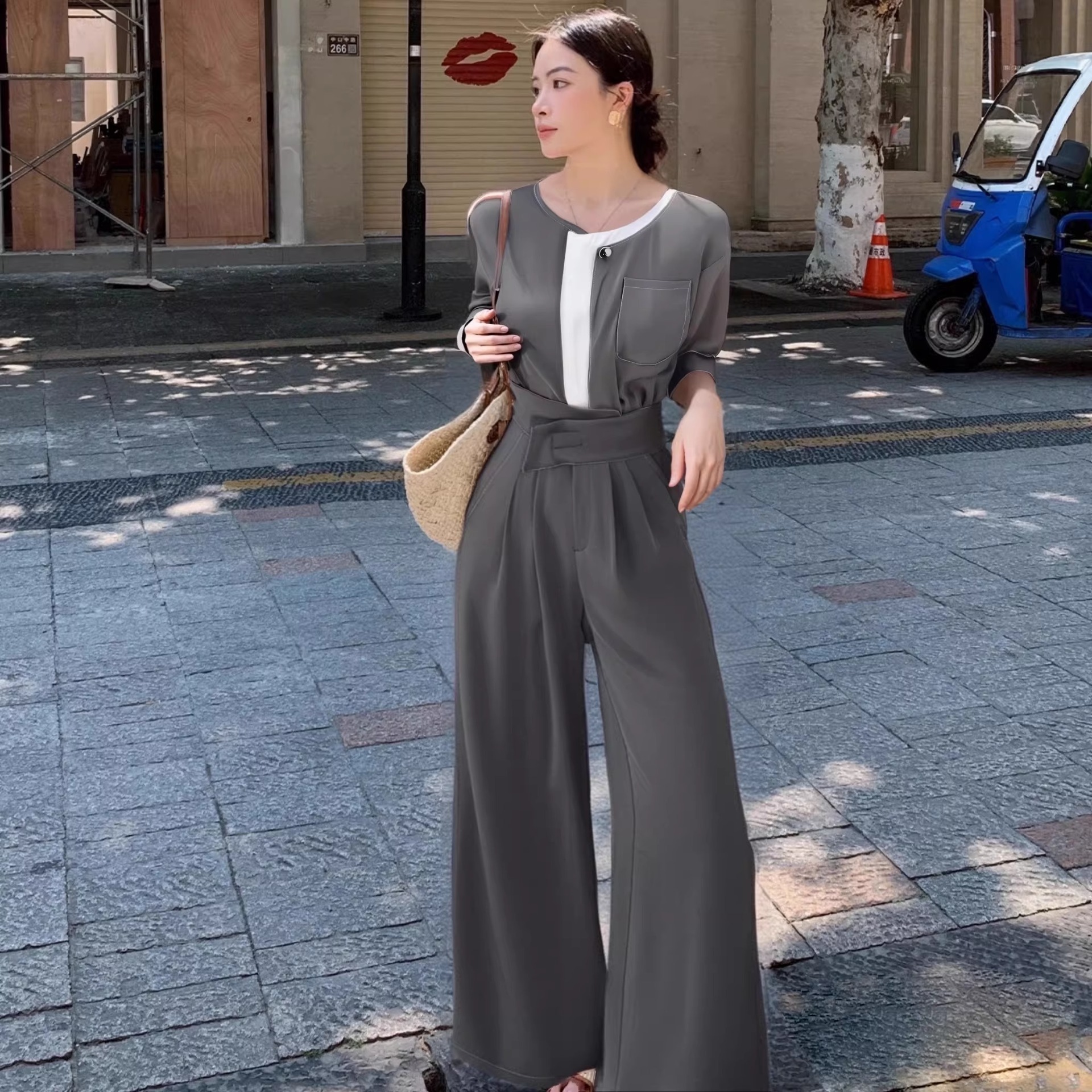 骨格ウェーブ 配色セットアップ（ブラウス＆ワイドパンツ）