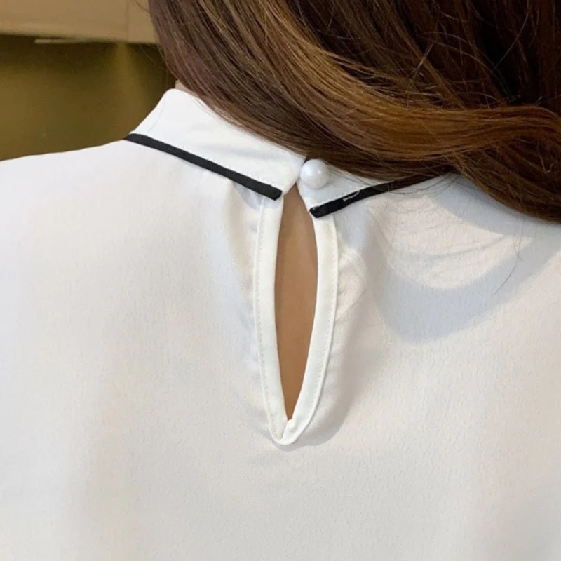 骨格ウェーブ 華奢見せ シアー五分袖ブラウス