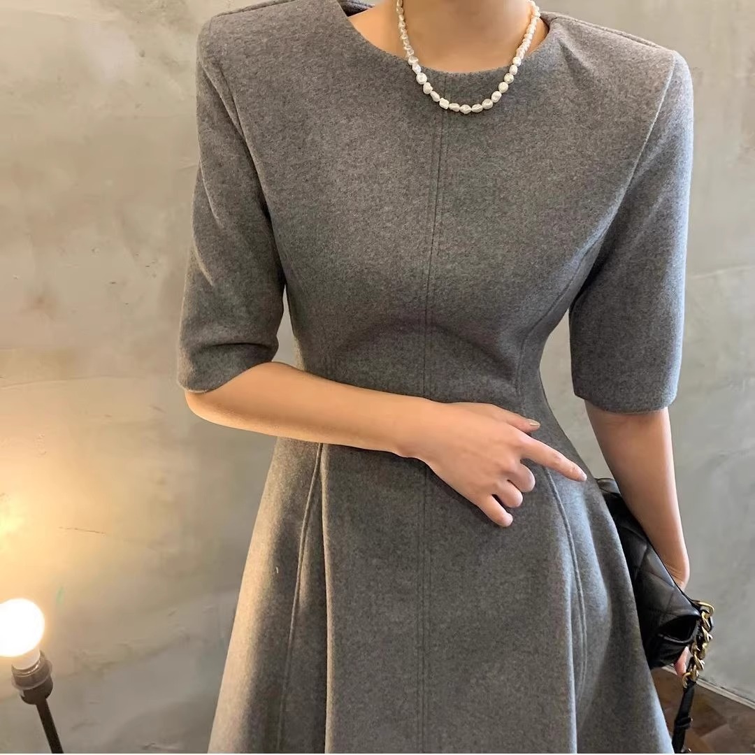 骨格ウェーブ上品ミモレ丈 5分袖フレアワンピース