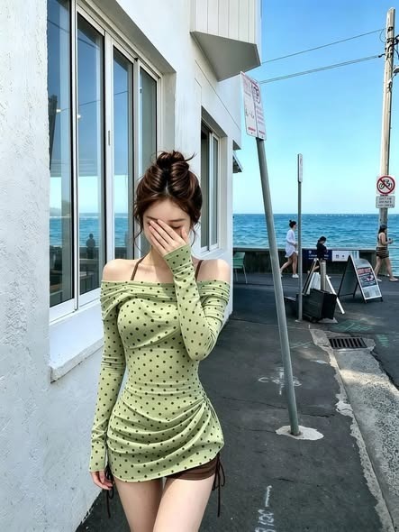 骨格ウェーブ ドット柄シアーカバーアップ付き 3ピースビキニ水着