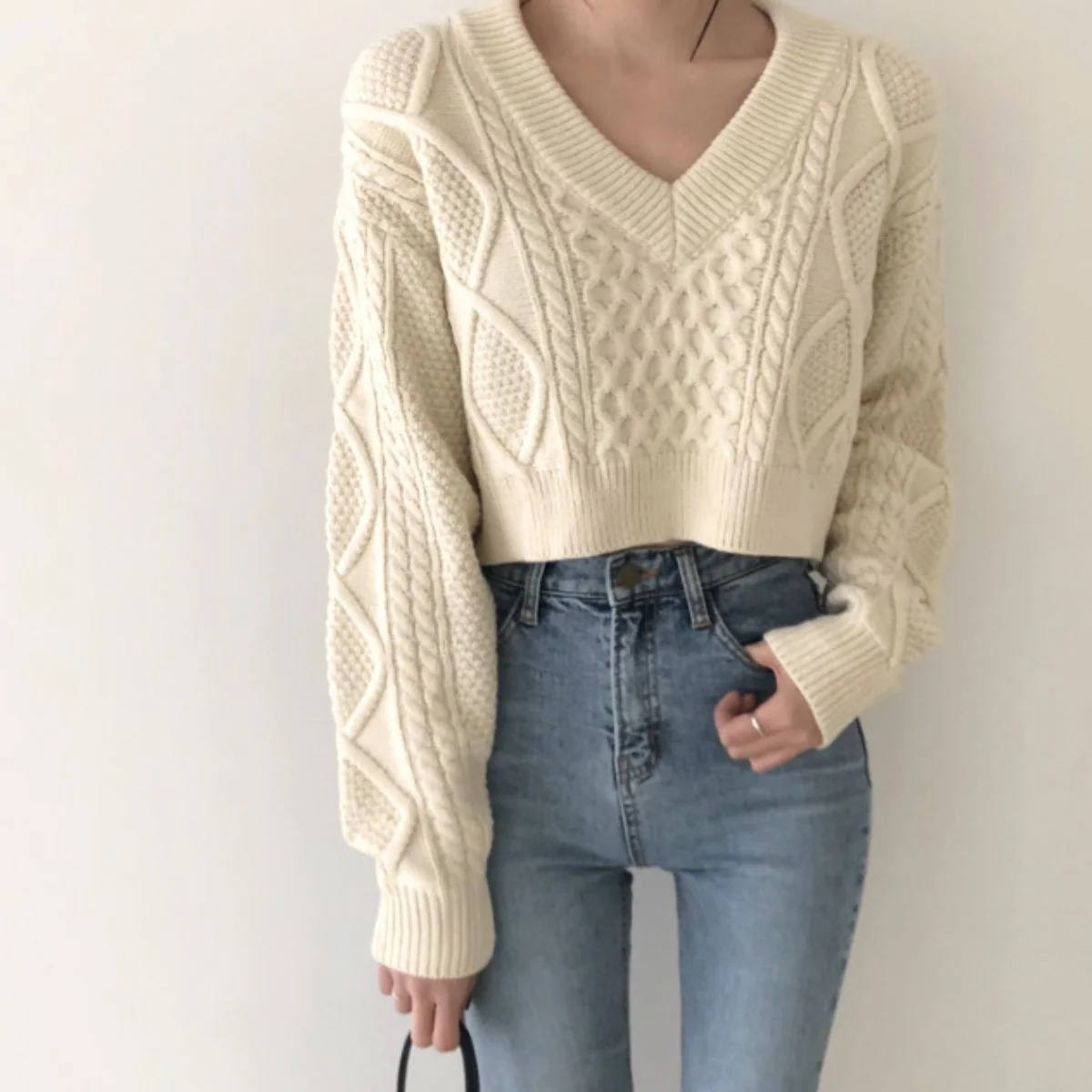 骨格ウェーブ バックリボン Vネック ケーブルニット