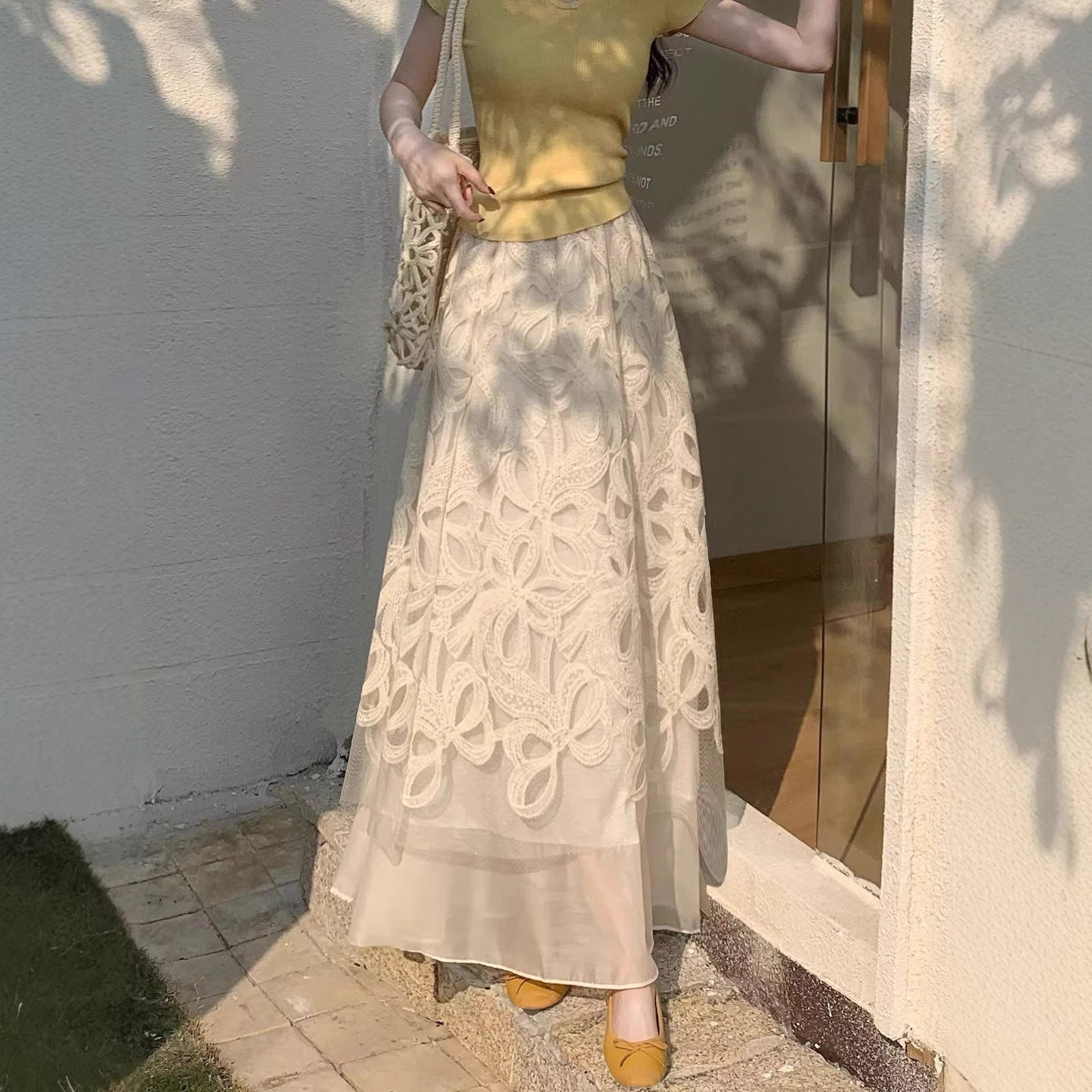 骨格ウェーブ 美脚見え エアリーレース フレアロングスカート