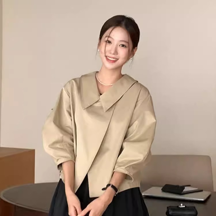 骨格ウェーブ 美シルエット 襟付き ライトアウター