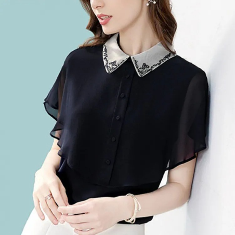 骨格ウェーブ 上品フェミニン 刺繍シアーケープブラウス