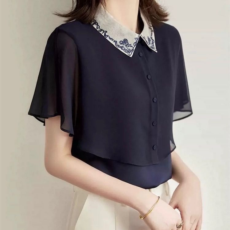 骨格ウェーブ 上品フェミニン 刺繍シアーケープブラウス