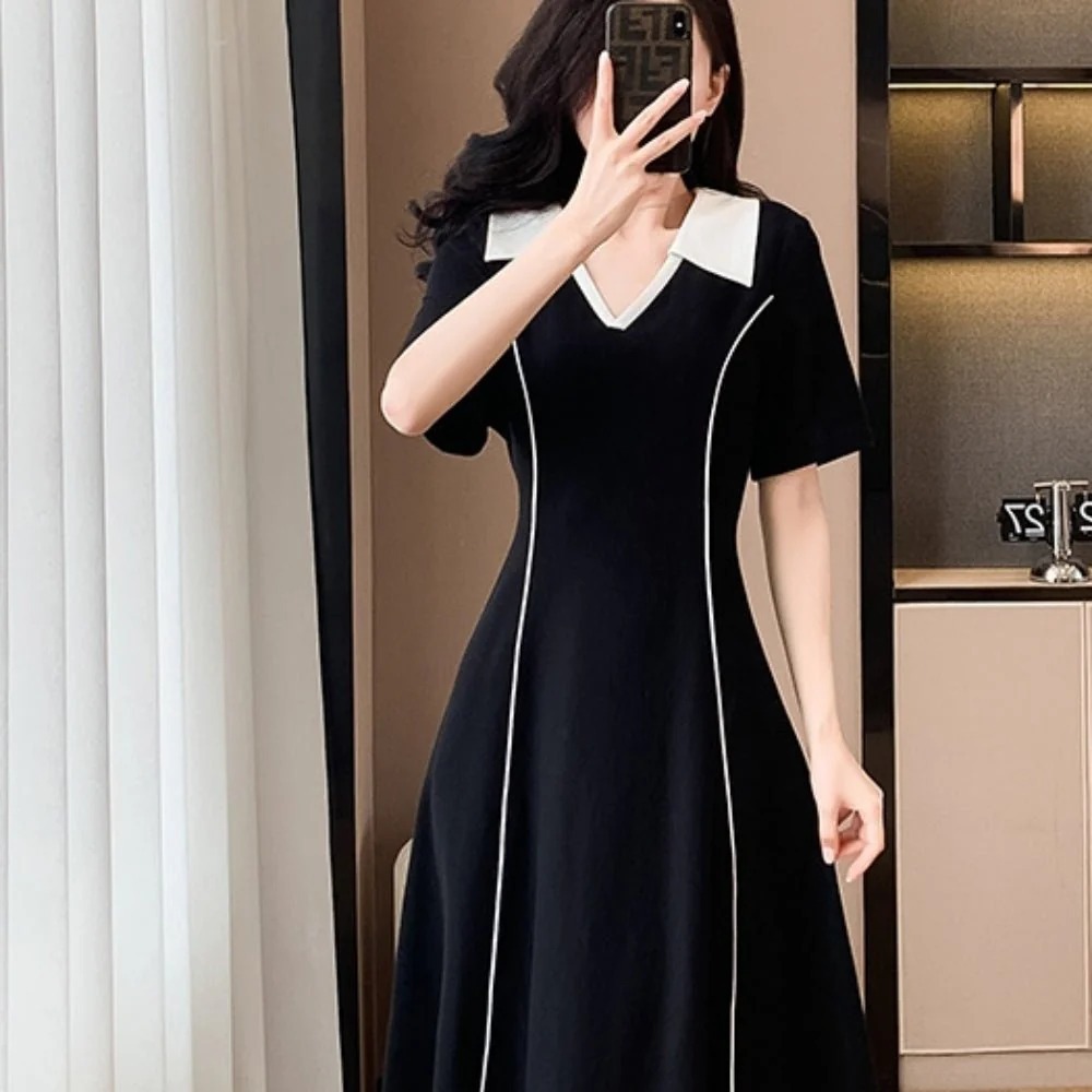 骨格ウェーブ 美バランス切替ライン フィット＆フレアワンピース