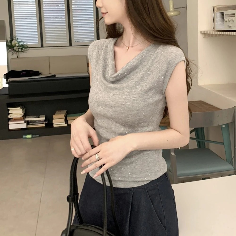 骨格ウェーブ ふんわり華奢魅せ ドレープネックニットトップス