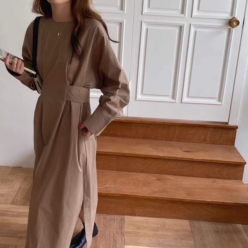 骨格ウェーブ 韓国シック スリットワンピース ラウンドネック ウエストマーク ロング丈